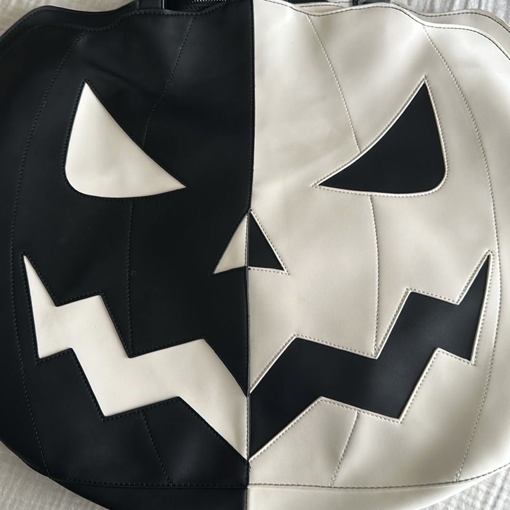 Dolls Kill Black & White Pumpkin Face Tote - Picture 3 of 14